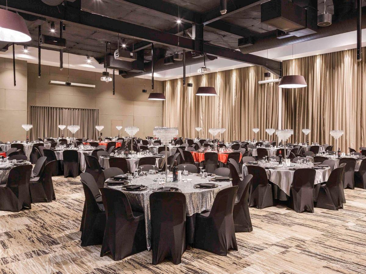Mantra Gladstone Aparthotel Bagian luar foto