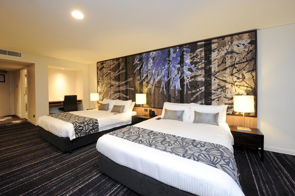 Mantra Gladstone Aparthotel Bagian luar foto
