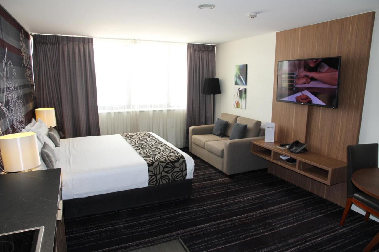 Mantra Gladstone Aparthotel Bagian luar foto
